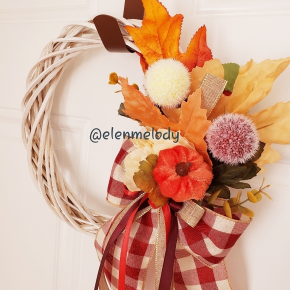 NEW Fall Handmade Wreath - Picture 5 of 7